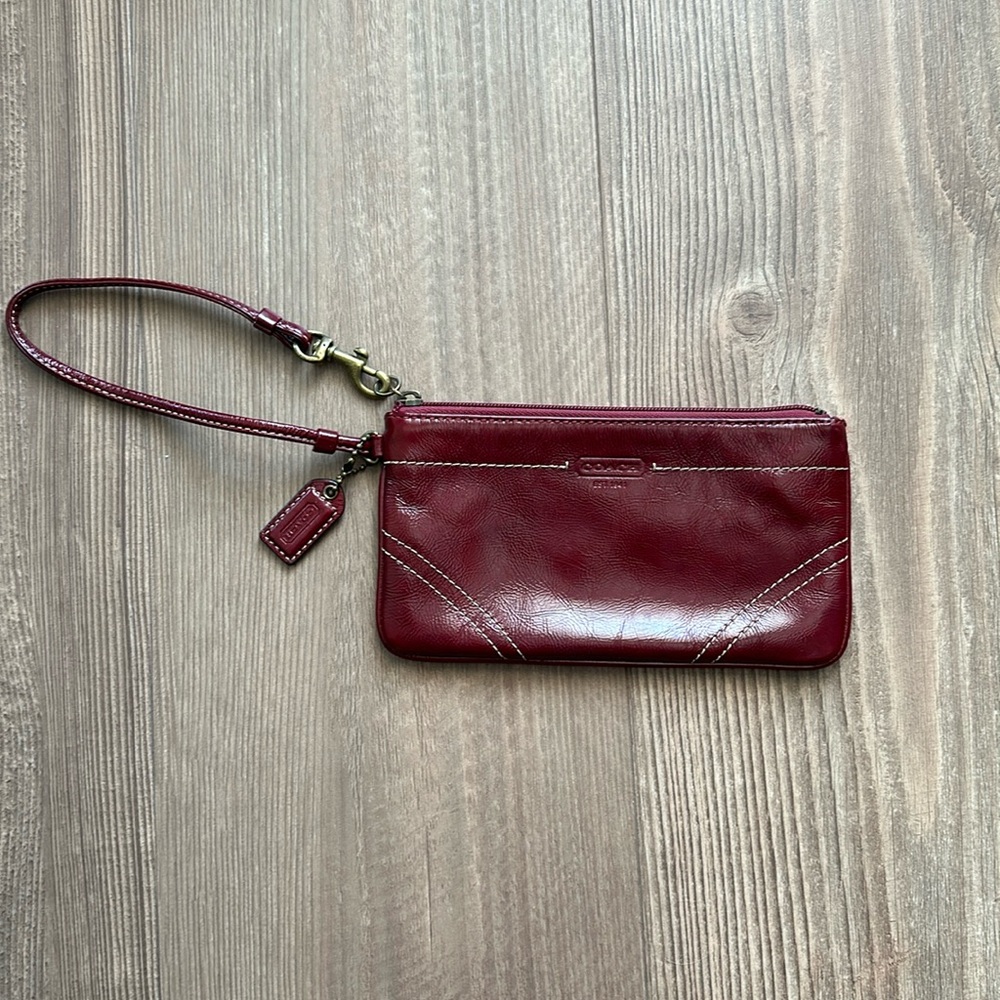 Vintage Coach Wristlet Wallet Clutch in Very Good Condition!